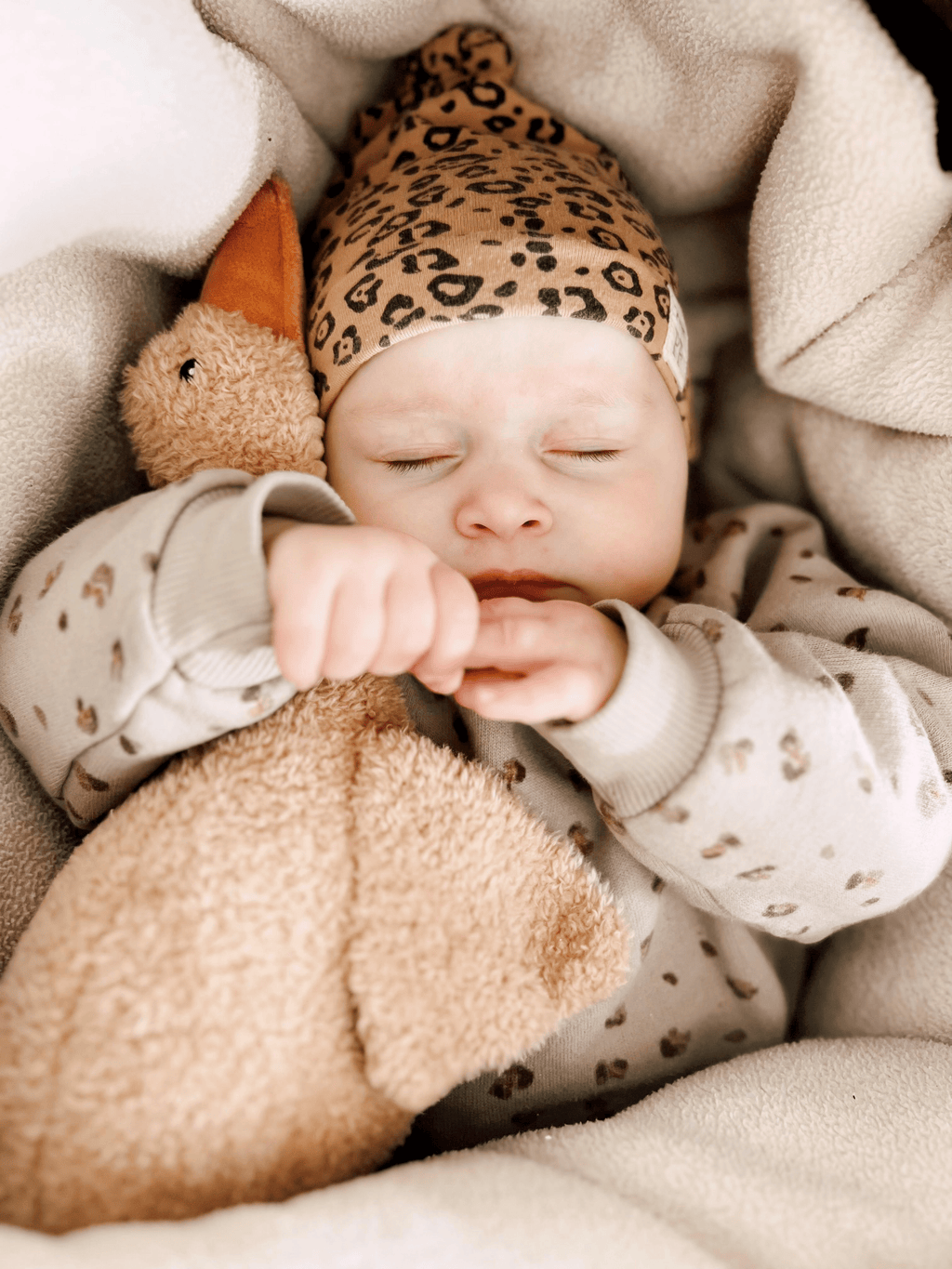 Liva Goose Heartbeat Comforter - Brown