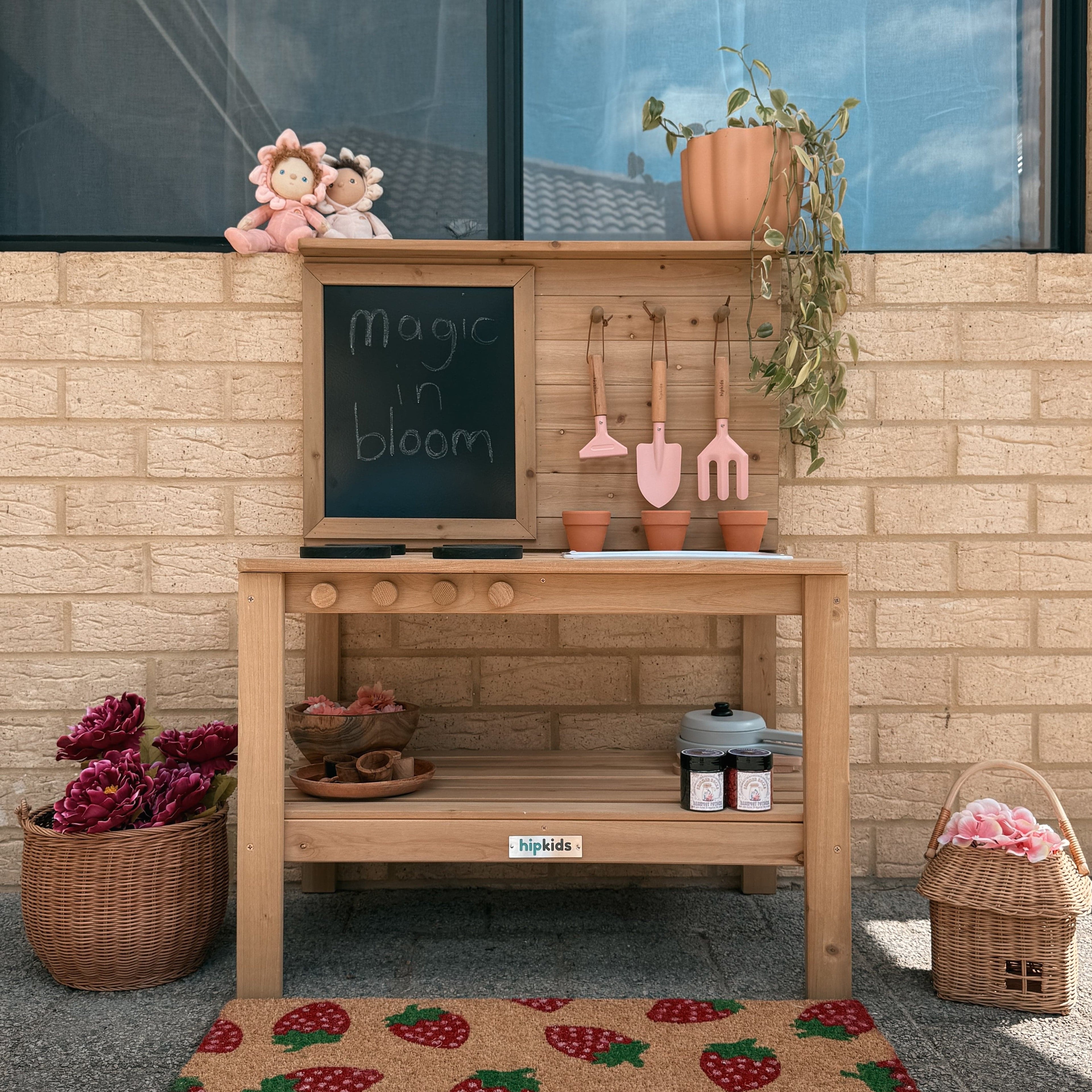 Outdoor Mud Kitchen - Preorder