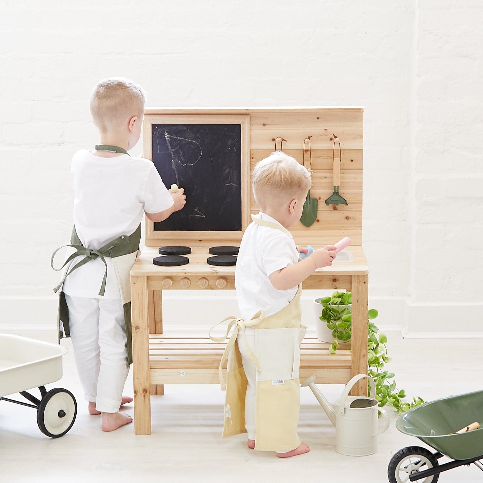 Outdoor Mud Kitchen - Preorder
