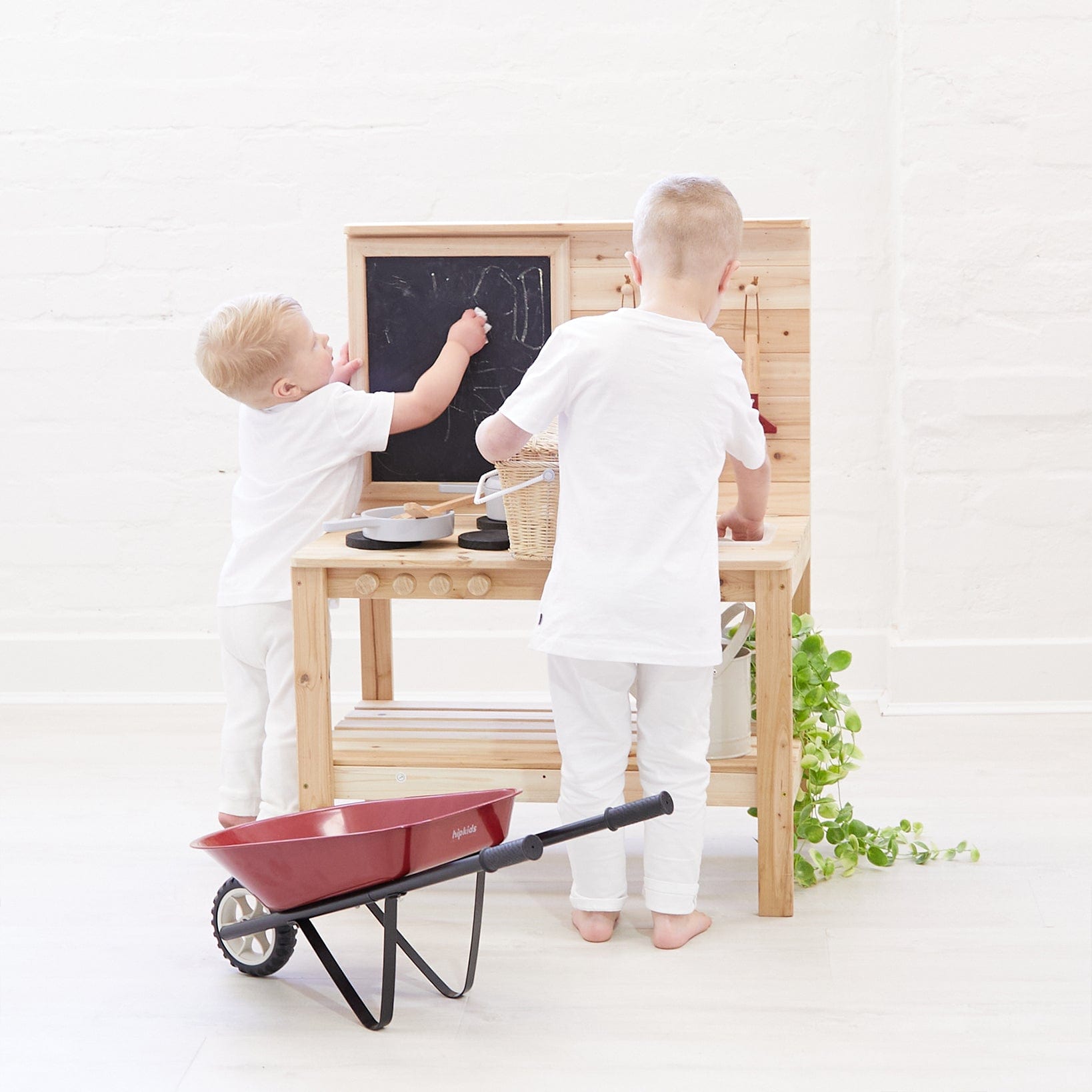 Outdoor Mud Kitchen - Preorder