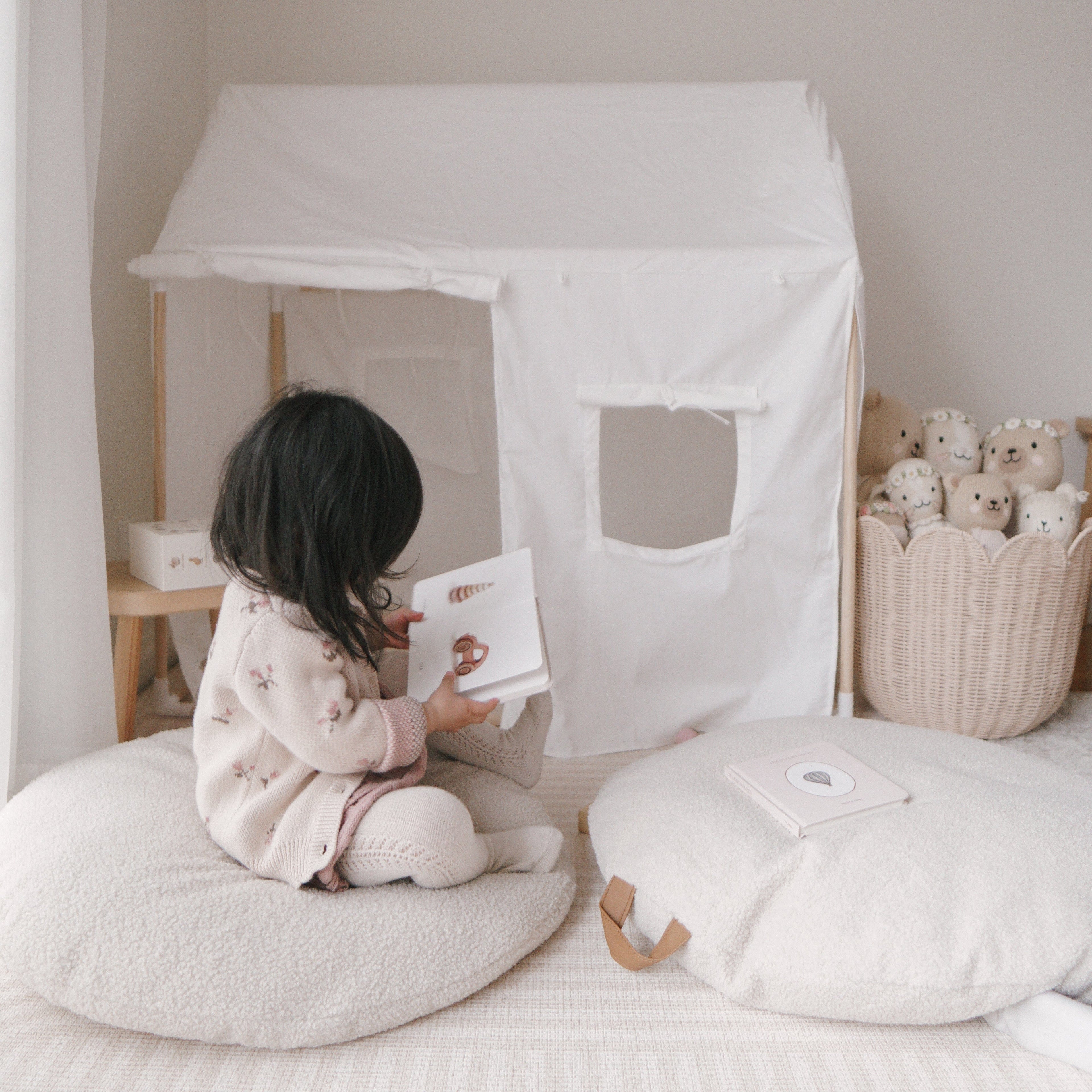 Playhouse Tent with 2pcs Boucle Cushions Bundle