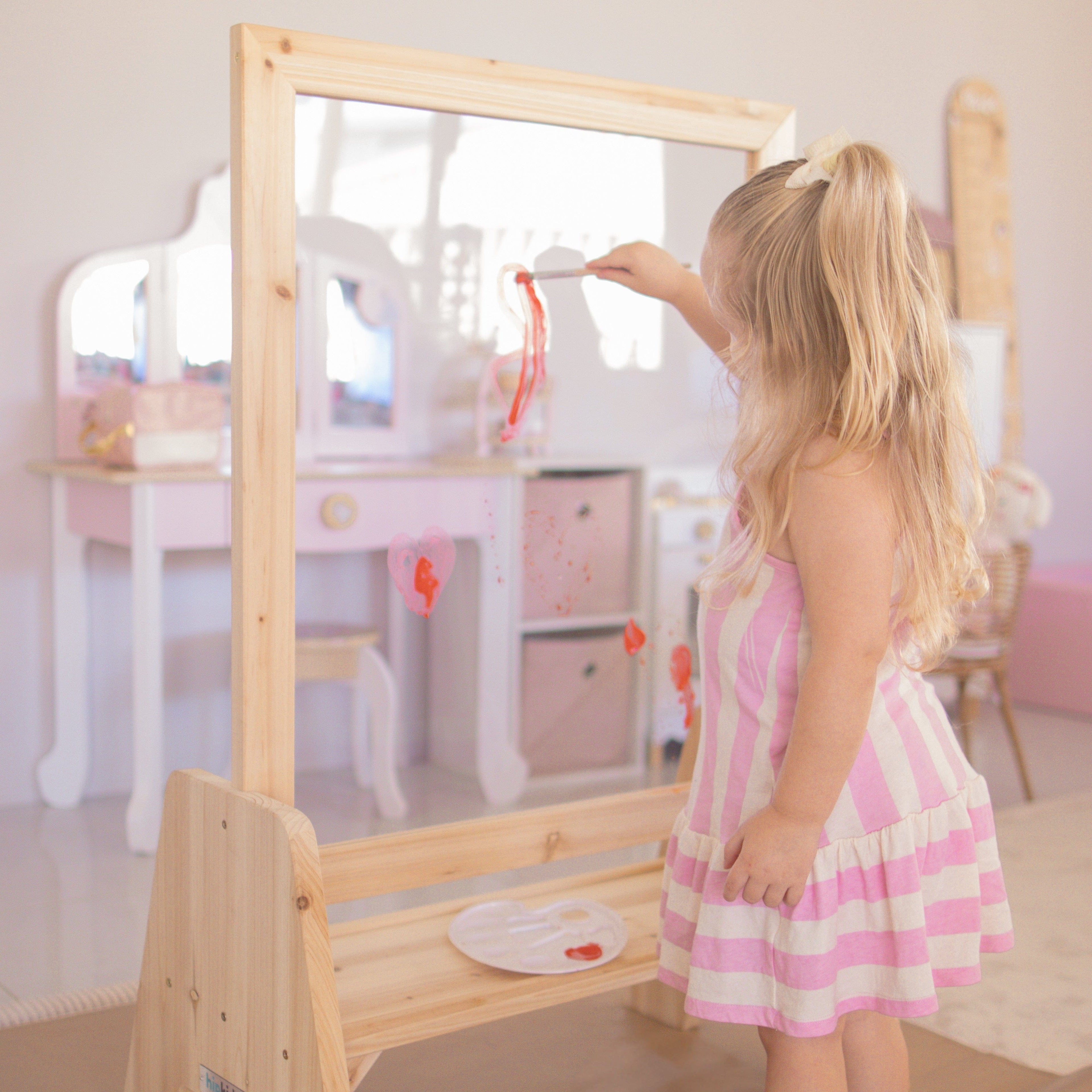 Toddler Perspex Easel