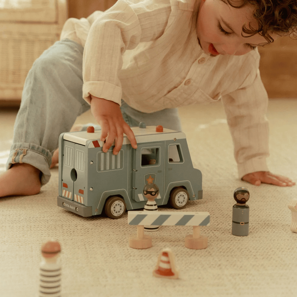 Police Car w/ Peg Doll