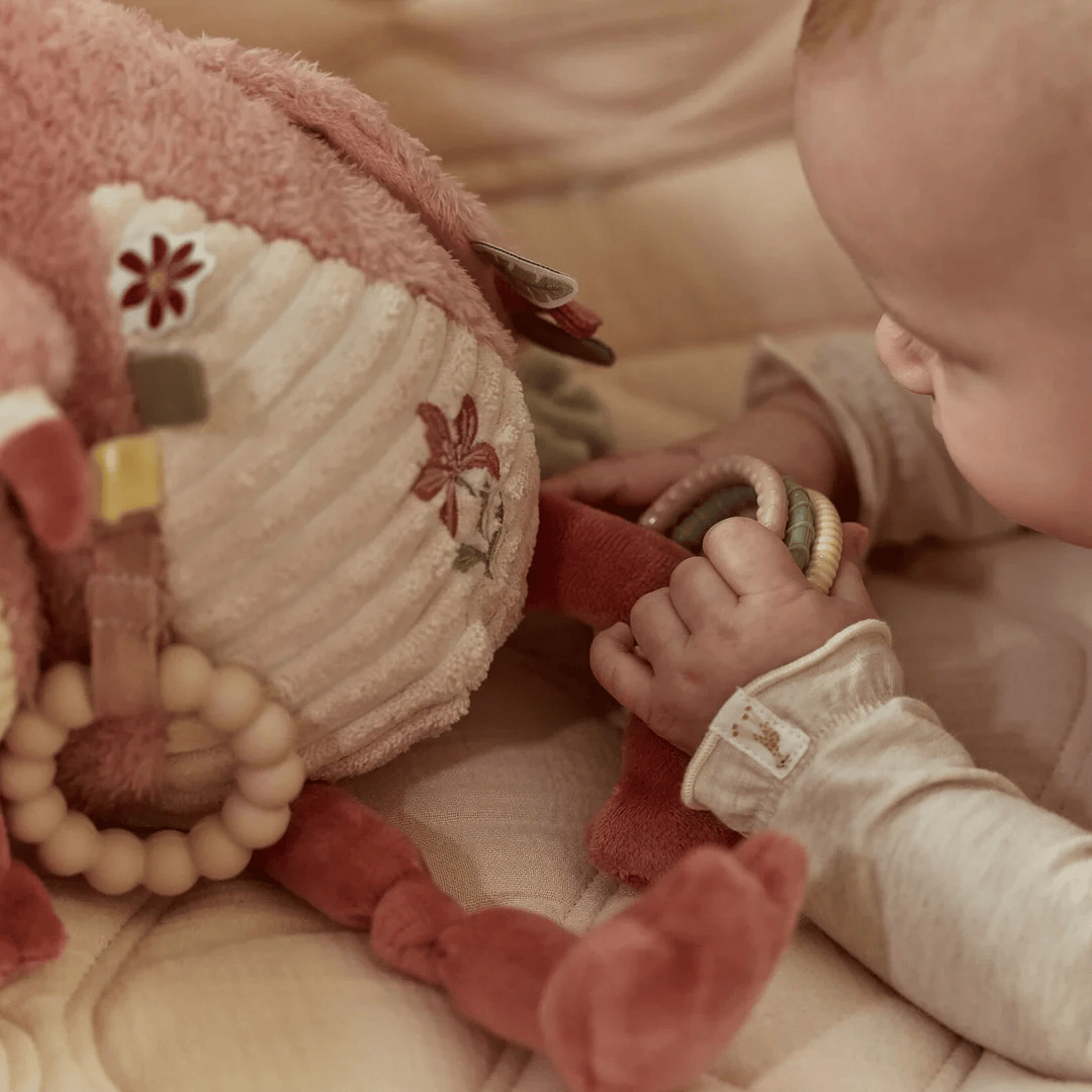 Safari Friends Activity Cuddle Flamingo